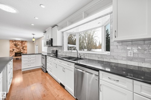 2 Westbrook Drive, Edmonton, AB - Indoor Photo Showing Kitchen With Double Sink With Upgraded Kitchen