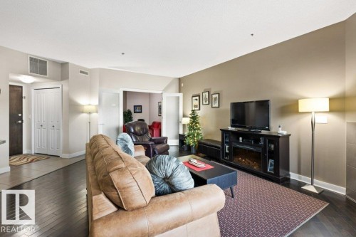 219 35 Sturgeon Road, St. Albert, AB - Indoor Photo Showing Living Room