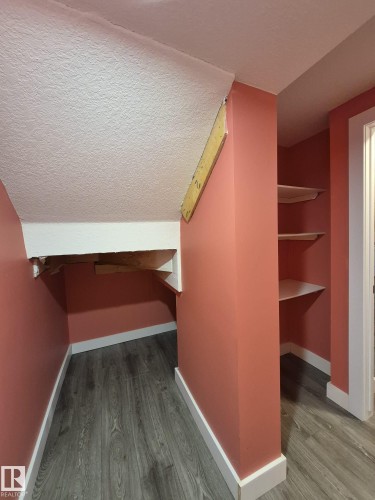 1737 52A Street, Edmonton, AB - Indoor Photo Showing Other Room