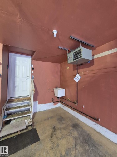 1737 52A Street, Edmonton, AB - Indoor Photo Showing Other Room