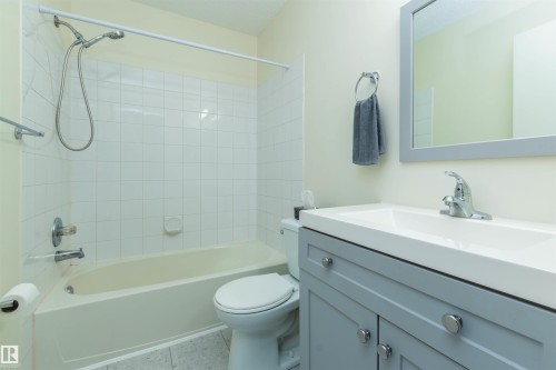 458 10520 120 Street, Edmonton, AB - Indoor Photo Showing Bathroom