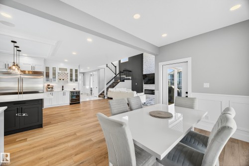 3912 Ginsburg Crescent, Edmonton, AB - Indoor Photo Showing Dining Room