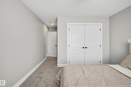 3912 Ginsburg Crescent, Edmonton, AB - Indoor Photo Showing Bedroom