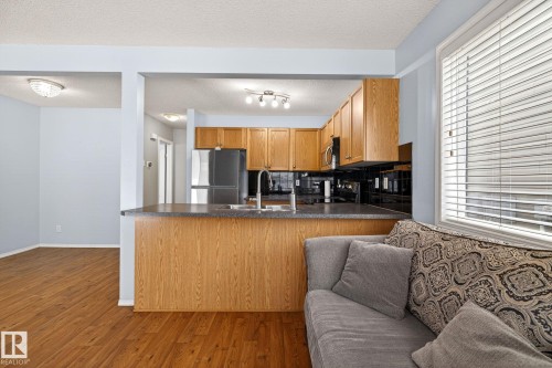108 150 Edwards Drive, Edmonton, AB - Indoor Photo Showing Kitchen