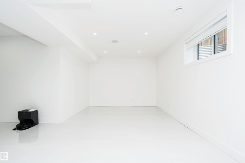 20 Easton Close, St. Albert, AB - Indoor Photo Showing Other Room