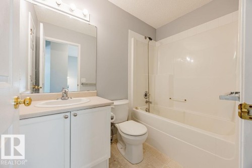 820 Mcallister Crescent, Edmonton, AB - Indoor Photo Showing Bathroom