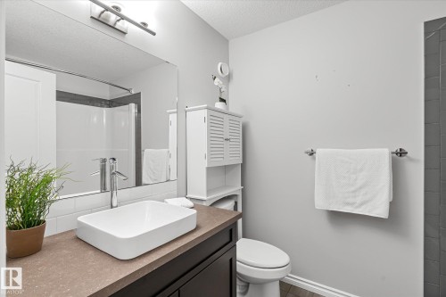 17630 61A Street, Edmonton, AB - Indoor Photo Showing Bathroom