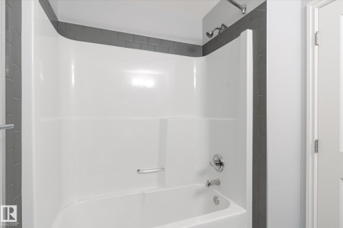 17630 61A Street, Edmonton, AB - Indoor Photo Showing Bathroom
