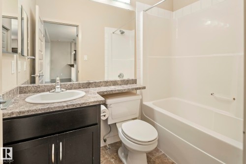 224 304 Ambleside Link, Edmonton, AB - Indoor Photo Showing Bathroom