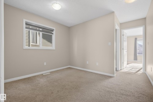 2786 Coughlan Green, Edmonton, AB - Indoor Photo Showing Other Room