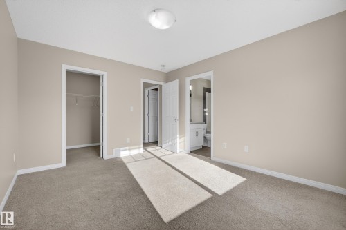 2786 Coughlan Green, Edmonton, AB - Indoor Photo Showing Other Room