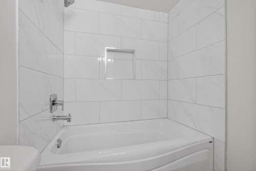 490 Lee Ridge Road, Edmonton, AB - Indoor Photo Showing Bathroom