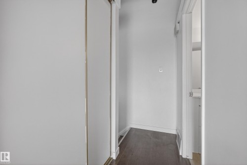 490 Lee Ridge Road, Edmonton, AB - Indoor