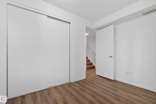 490 Lee Ridge Road, Edmonton, AB - Indoor Photo Showing Other Room