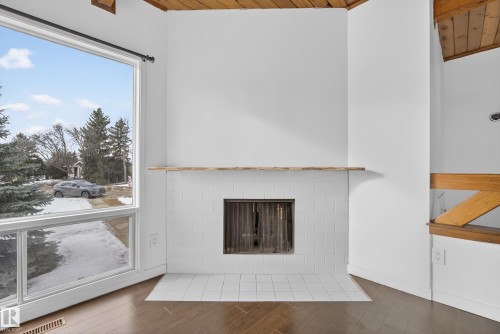 490 Lee Ridge Road, Edmonton, AB - Indoor Photo Showing Other Room