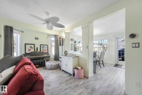 24 2419 133 Avenue, Edmonton, AB - Indoor