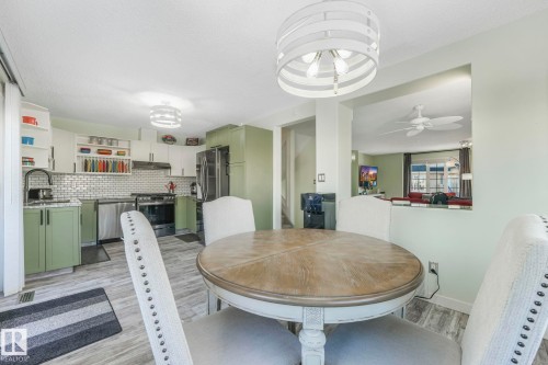 24 2419 133 Avenue, Edmonton, AB - Indoor Photo Showing Dining Room