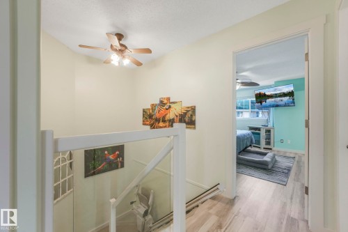 24 2419 133 Avenue, Edmonton, AB - Indoor Photo Showing Other Room