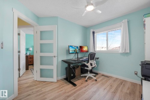 24 2419 133 Avenue, Edmonton, AB - Indoor Photo Showing Office