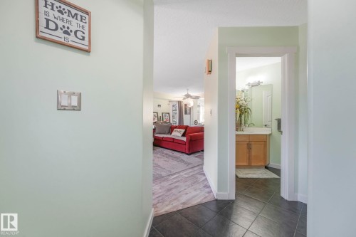 24 2419 133 Avenue, Edmonton, AB - Indoor Photo Showing Other Room