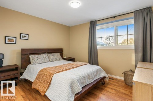 36 Sunset Blvd, St. Albert, AB - Indoor Photo Showing Bedroom