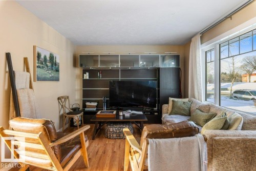 36 Sunset Blvd, St. Albert, AB - Indoor Photo Showing Living Room
