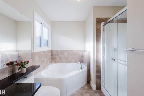 2122 Ware Road, Edmonton, AB - Indoor Photo Showing Bathroom