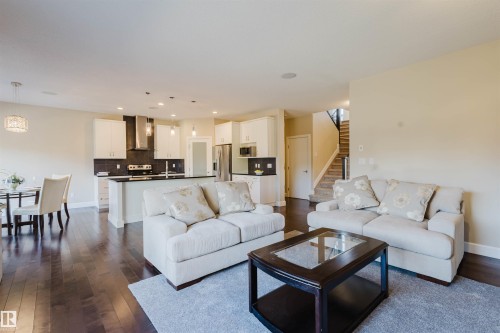 2122 Ware Road, Edmonton, AB - Indoor Photo Showing Living Room