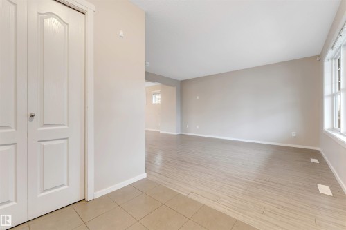 610 Tamarack Road, Edmonton, AB - Indoor Photo Showing Other Room