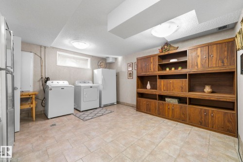 11126 173A Avenue, Edmonton, AB - Indoor Photo Showing Laundry Room