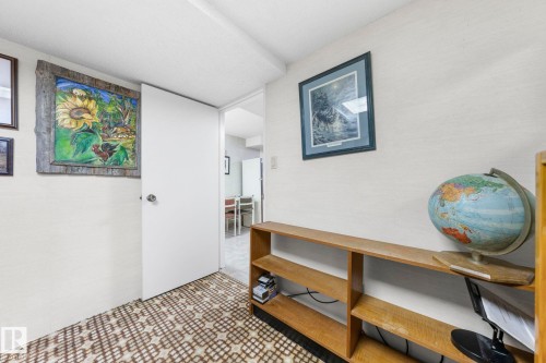 11126 173A Avenue, Edmonton, AB - Indoor