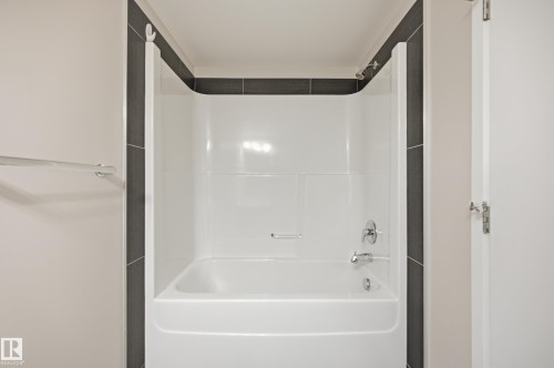 606 10410 102 Avenue, Edmonton, AB - Indoor Photo Showing Bathroom