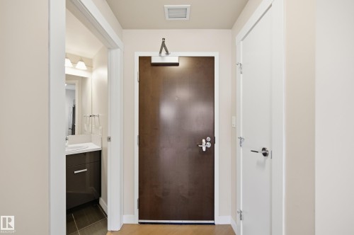 606 10410 102 Avenue, Edmonton, AB - Indoor Photo Showing Other Room