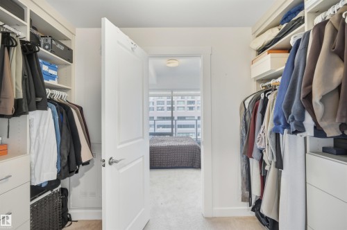 2002 9720 106 Street, Edmonton, AB - Indoor With Storage