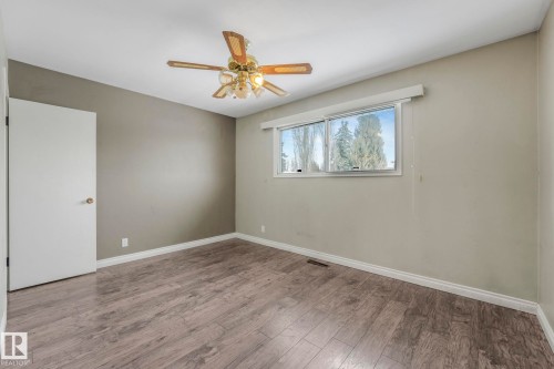 9007 135 Avenue, Edmonton, AB - Indoor Photo Showing Other Room