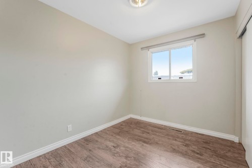 9007 135 Avenue, Edmonton, AB - Indoor Photo Showing Other Room