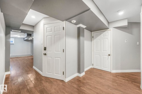 9007 135 Avenue, Edmonton, AB - Indoor Photo Showing Other Room