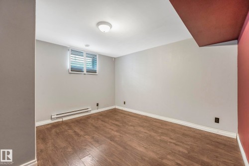 9007 135 Avenue, Edmonton, AB - Indoor Photo Showing Other Room