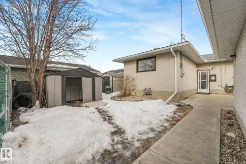 9007 135 Avenue, Edmonton, AB - Outdoor