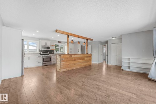9007 135 Avenue, Edmonton, AB - Indoor
