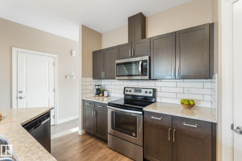 332 West Haven Drive, Leduc, AB - Indoor Photo Showing Kitchen With Upgraded Kitchen