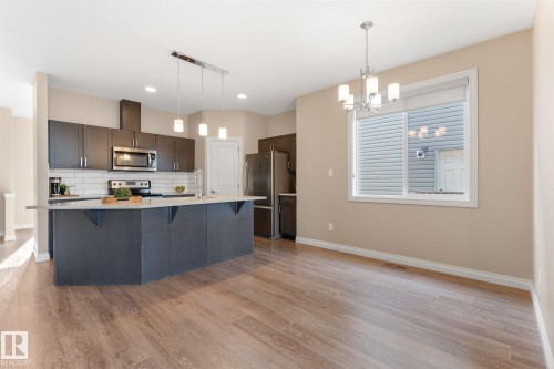 332 West Haven Drive, Leduc, AB - Indoor Photo Showing Kitchen With Upgraded Kitchen