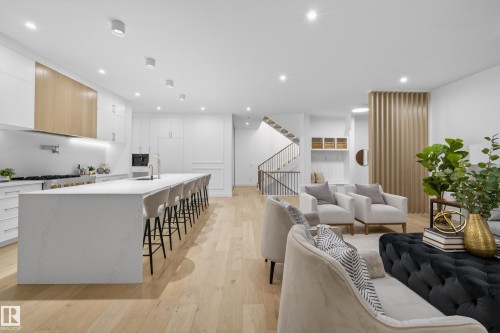 14320 Mackenzie Drive, Edmonton, AB - Indoor Photo Showing Other Room