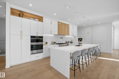 14320 Mackenzie Drive, Edmonton, AB - Indoor Photo Showing Kitchen With Upgraded Kitchen