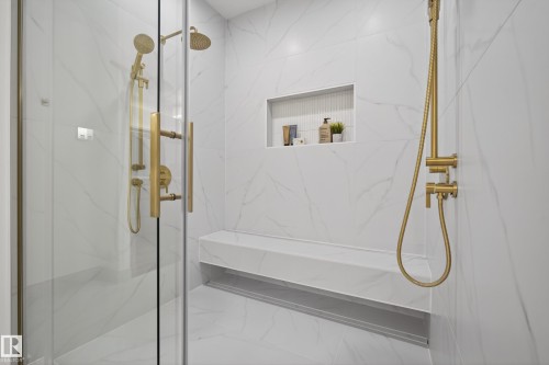 14320 Mackenzie Drive, Edmonton, AB - Indoor Photo Showing Bathroom