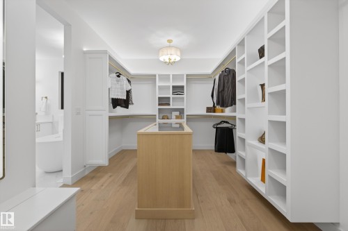 14320 Mackenzie Drive, Edmonton, AB - Indoor