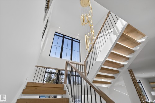 14320 Mackenzie Drive, Edmonton, AB - Indoor Photo Showing Other Room