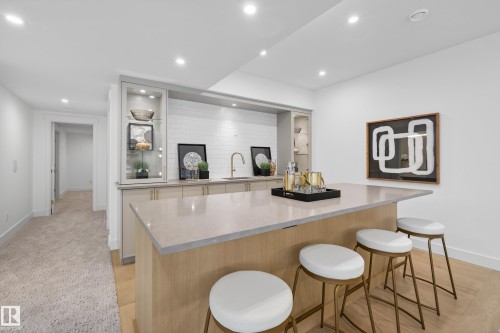 14320 Mackenzie Drive, Edmonton, AB - Indoor