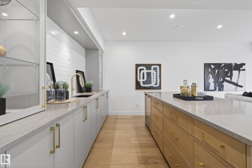 14320 Mackenzie Drive, Edmonton, AB - Indoor Photo Showing Kitchen