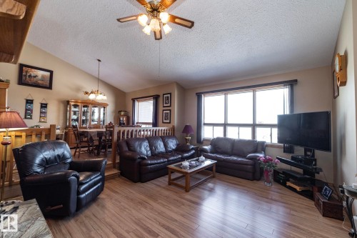 Lots of natural light throughout the room - 57524 Range Road 270, Rural Westlock County, AB - Indoor Photo Showing Living Room
